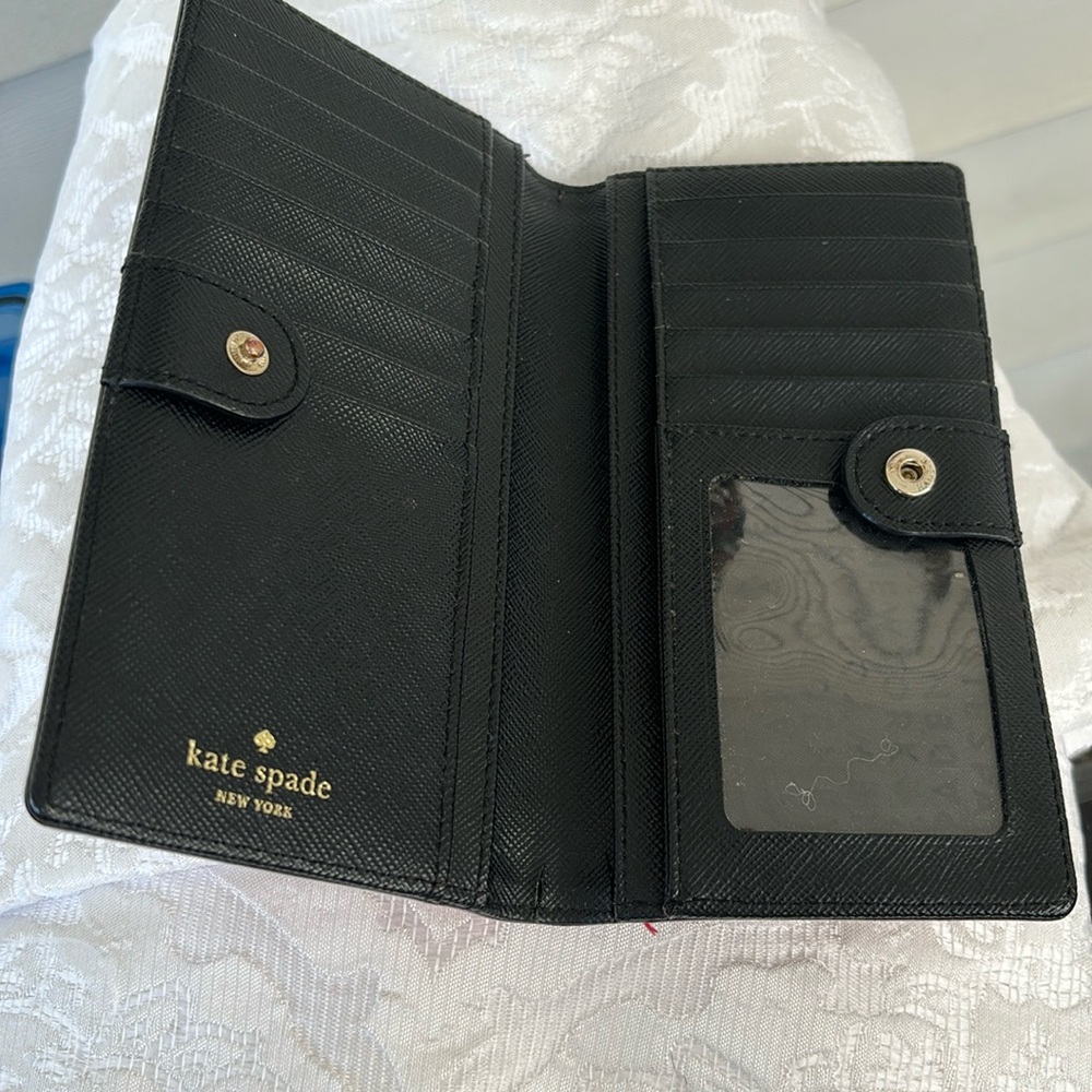 Kate Spade  wallet snap-close bifold black red plaid - Picture 2 of 7